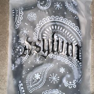 Asylum Face Mask Black and White Paisley Breathable Lightweight - Brand New